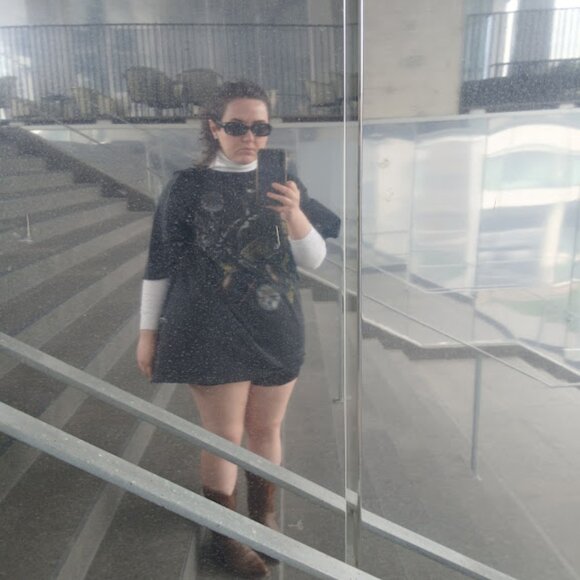 Meet your Posher, Laurence - Picture 1 of 1